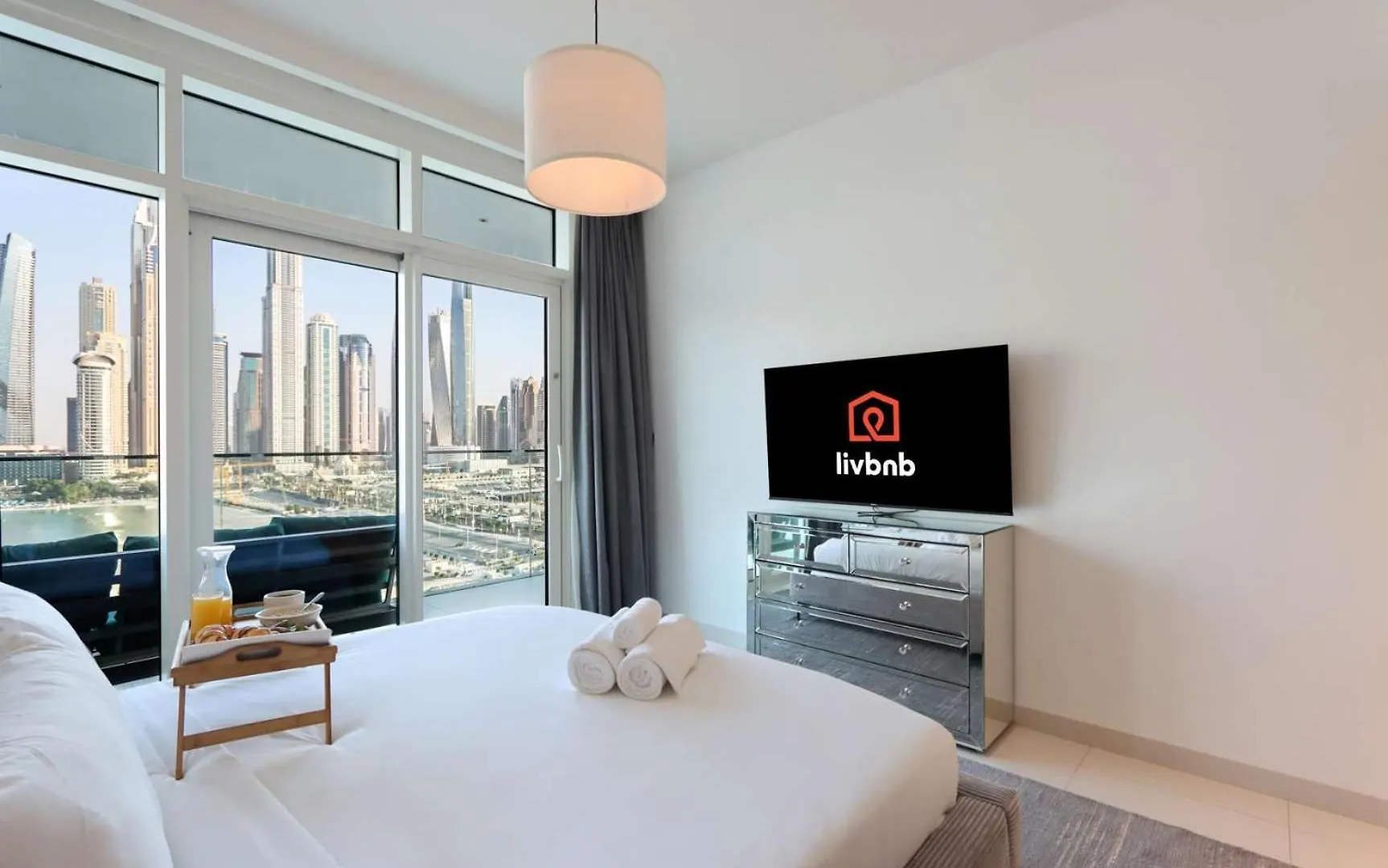 Livbnb - 2Br With Stunning Views, Beachfront Living Dubai Apartment
